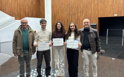 ENTREGA DE PREMIOS AL RENDIMIENTO ACADÉMICO DE SECUNDARIA